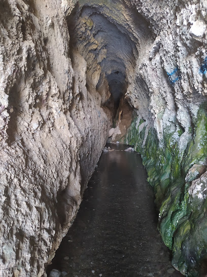 جاهای دیدنی زاهدان+ غار لادیز میرجاوه زاهدان 